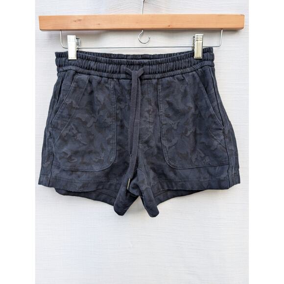 Athleta Womens Farallon Camo Shorts Sz 0 Navy Blue 657548 Drawstring Athletic - Picture 1 of 7